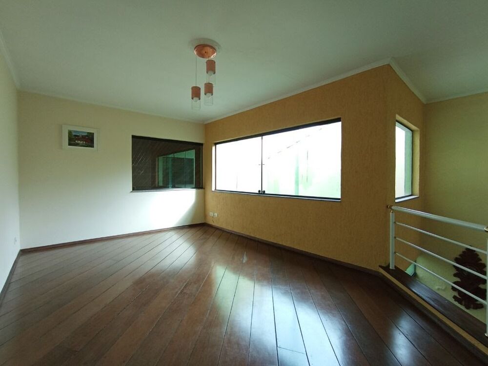 Sobrado, 3 quartos, 357 m² - Foto 1