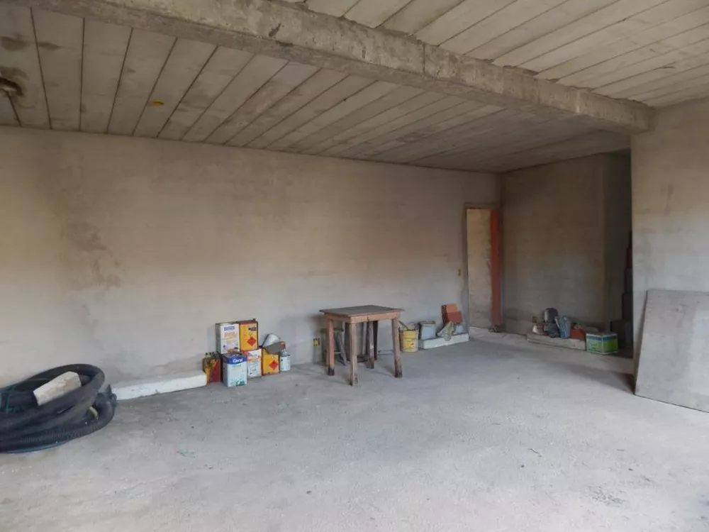 Sobrado à venda com 6 quartos, 600m² - Foto 1