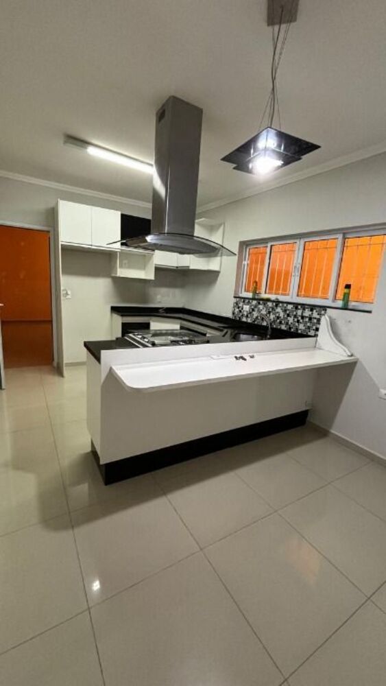 Sobrado, 3 quartos, 183 m² - Foto 2