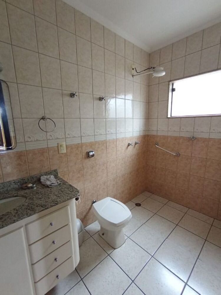 Sobrado, 3 quartos, 384 m² - Foto 2