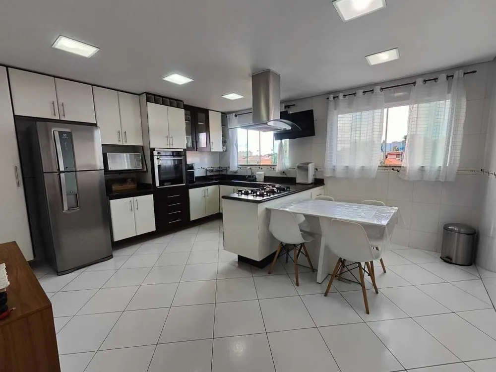Sobrado, 3 quartos, 258 m² - Foto 3