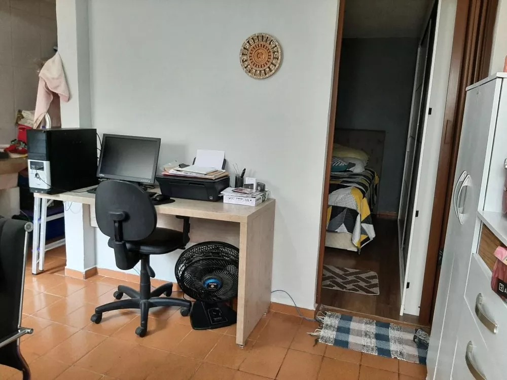 Casa à venda com 2 quartos, 121m² - Foto 1