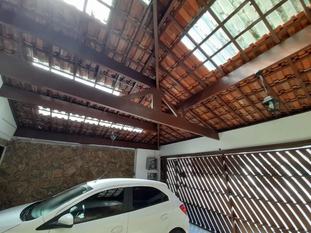 Sobrado à venda com 4 quartos, 209m² - Foto 1