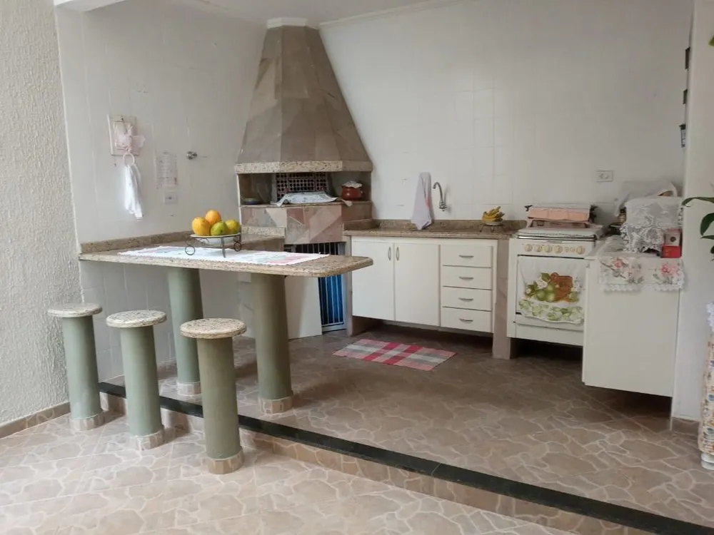 Sobrado, 3 quartos, 264 m² - Foto 1