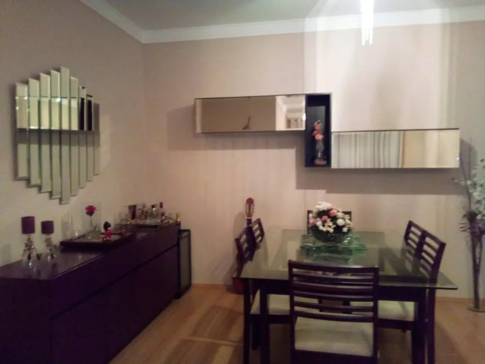 Apartamento à venda com 2 quartos, 64m² - Foto 1