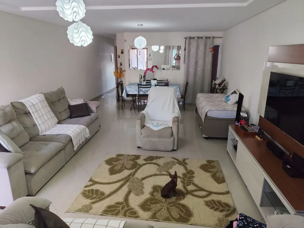 Sobrado, 3 quartos, 228 m² - Foto 1