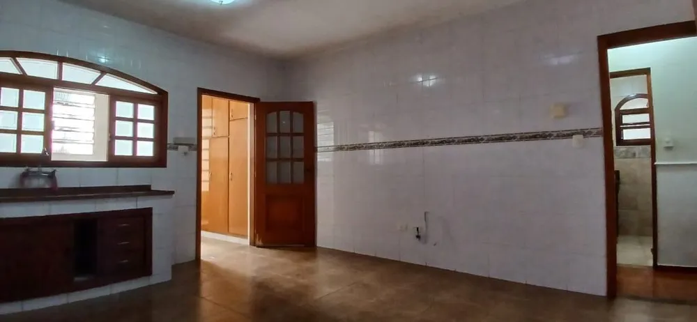 Casa, 3 quartos, 224 m² - Foto 2