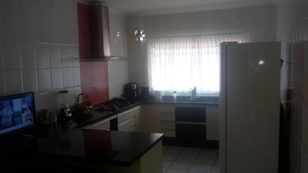 Sobrado à venda com 3 quartos, 202m² - Foto 8