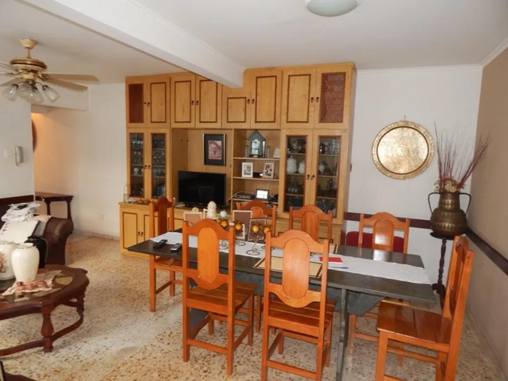 Sobrado, 3 quartos, 181 m² - Foto 1
