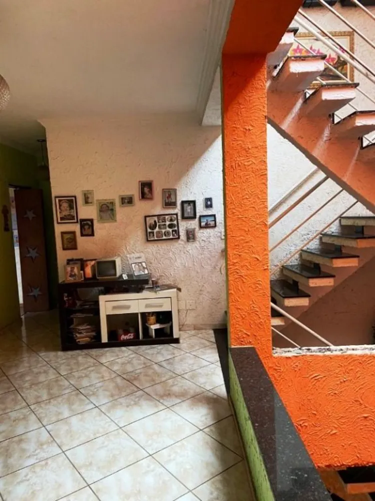 Sobrado, 5 quartos, 418 m² - Foto 1