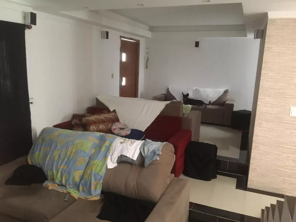 Sobrado à venda com 4 quartos, 190m² - Foto 1