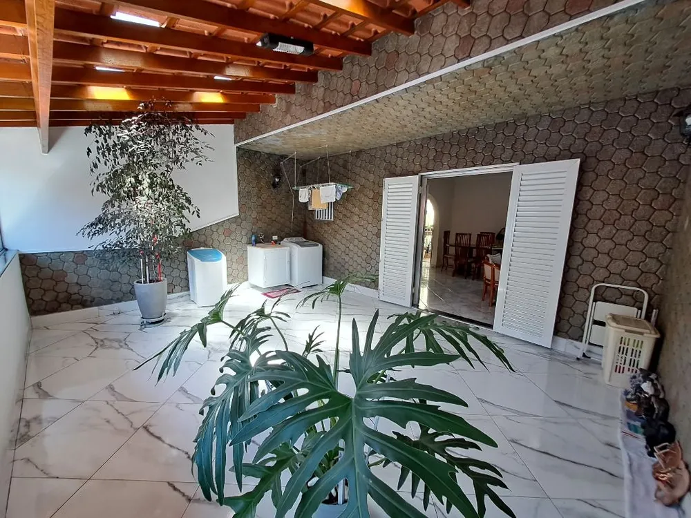 Sobrado, 4 quartos, 244 m² - Foto 2