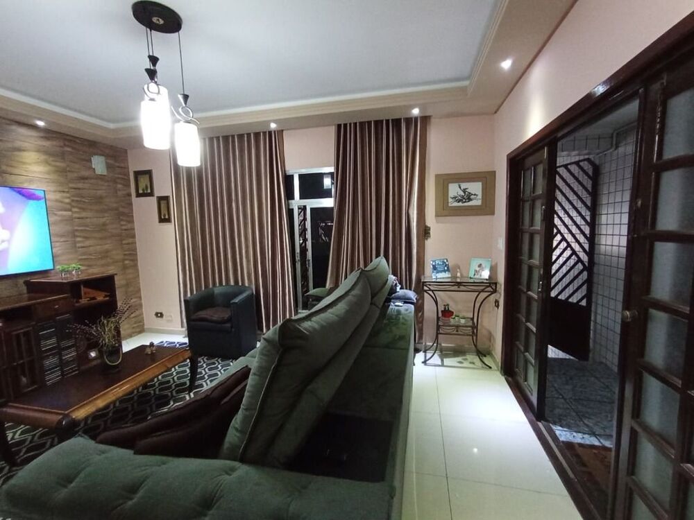 Sobrado, 4 quartos, 201 m² - Foto 1