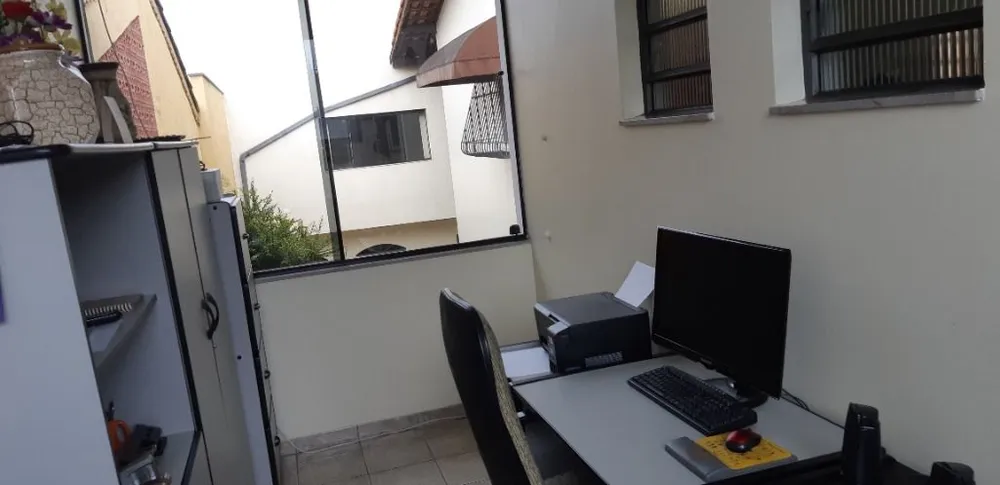 Sobrado, 3 quartos, 297 m² - Foto 1