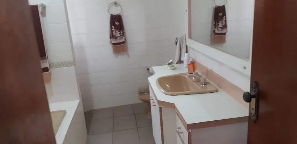 Sobrado, 3 quartos, 297 m² - Foto 2