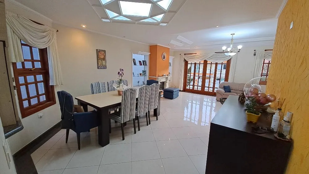 Sobrado, 4 quartos, 357 m² - Foto 1