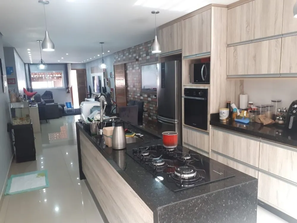 Casa, 3 quartos, 193 m² - Foto 3