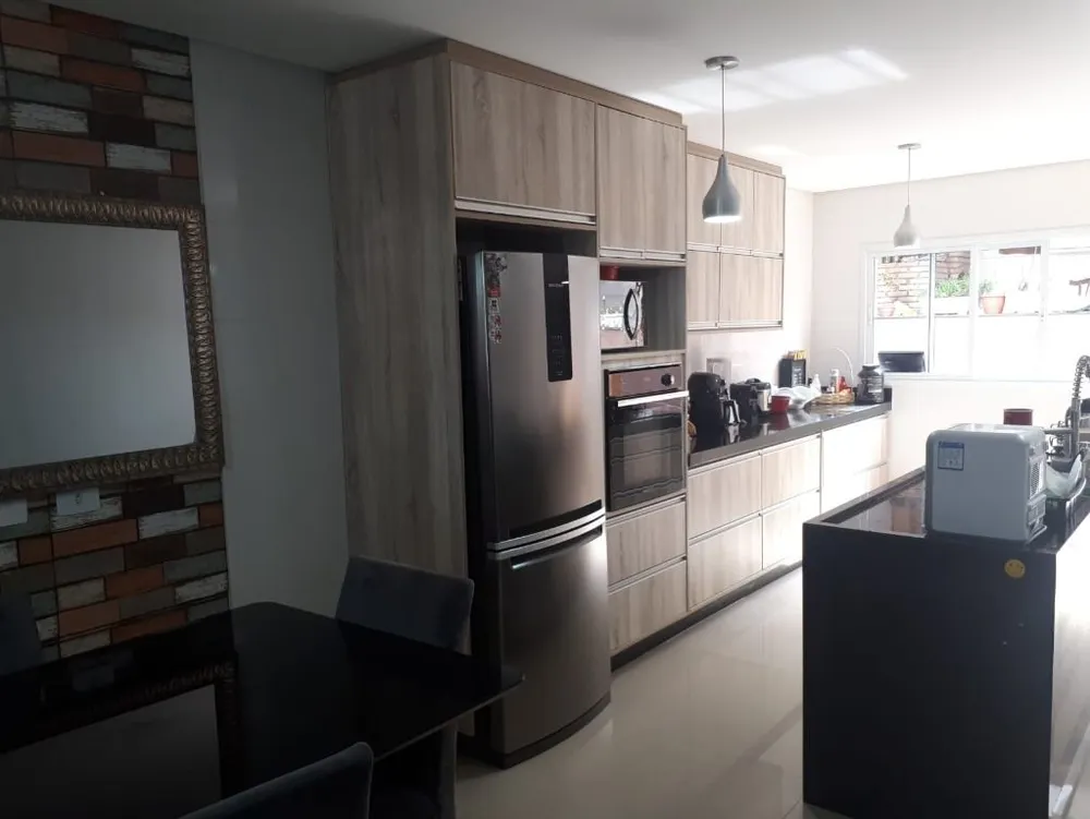 Casa, 3 quartos, 193 m² - Foto 4