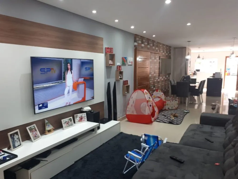 Casa, 3 quartos, 193 m² - Foto 1