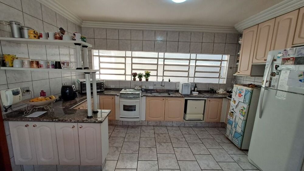 Sobrado, 3 quartos, 381 m² - Foto 2