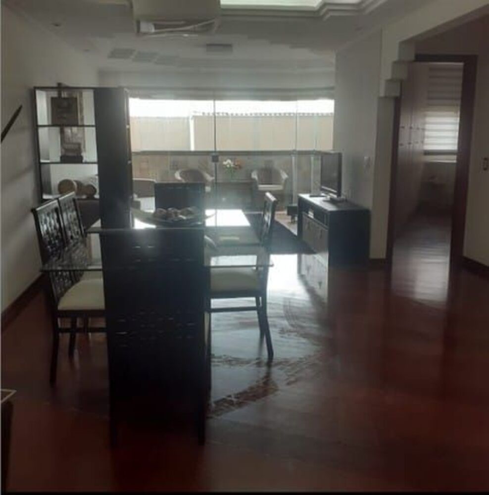 Apartamento à venda com 3 quartos, 123m² - Foto 2