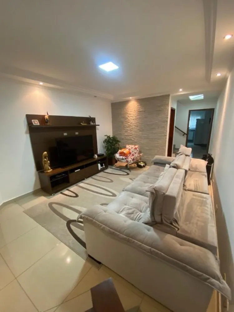 Sobrado, 3 quartos, 184 m² - Foto 1