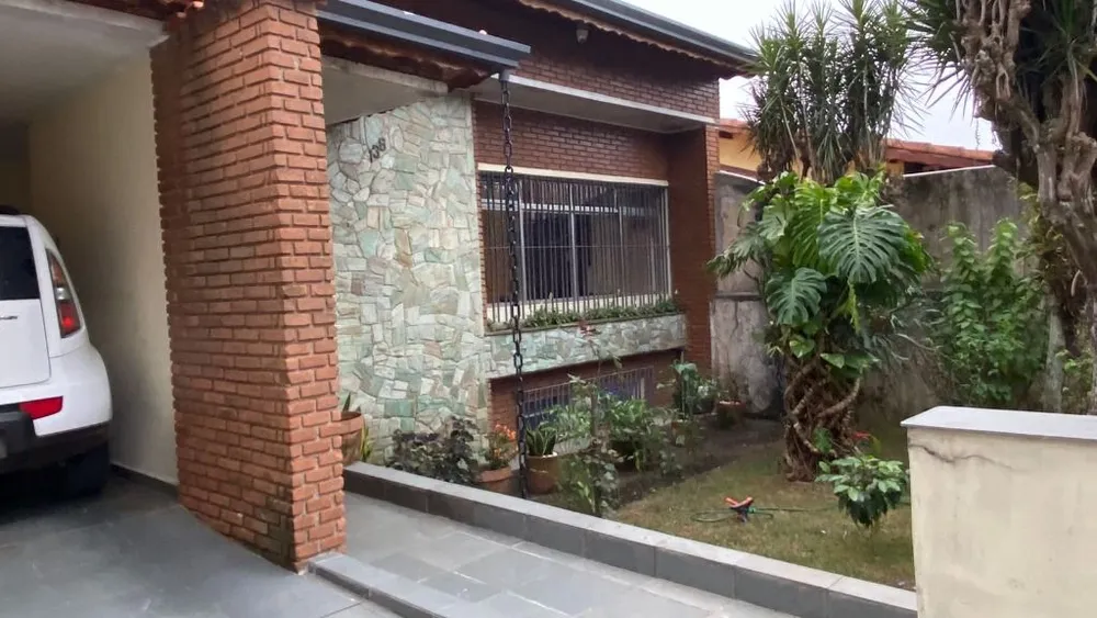 Casa, 3 quartos, 232 m² - Foto 1