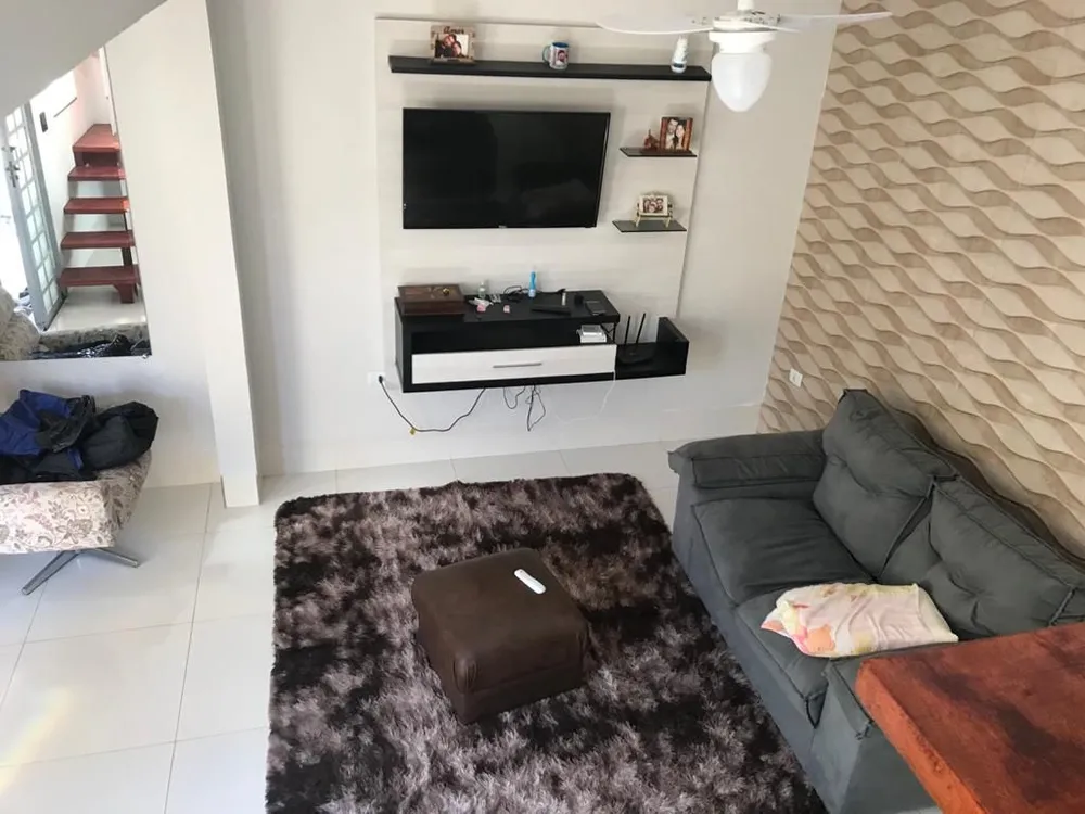 Casa, 2 quartos, 200 m² - Foto 1
