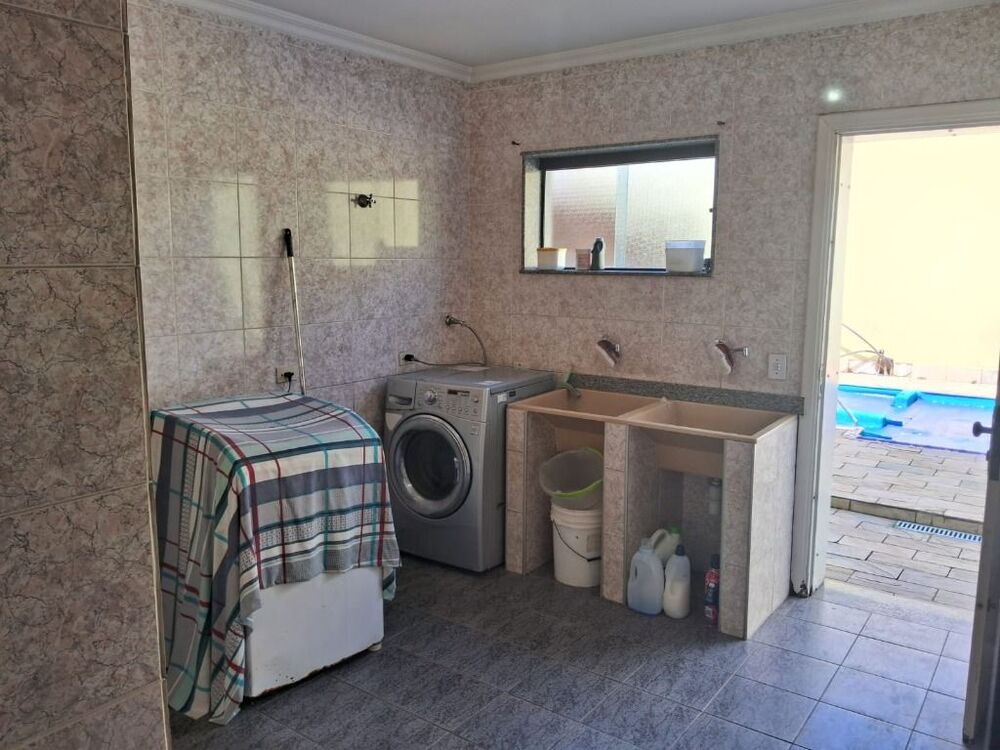 Sobrado, 5 quartos, 380 m² - Foto 2