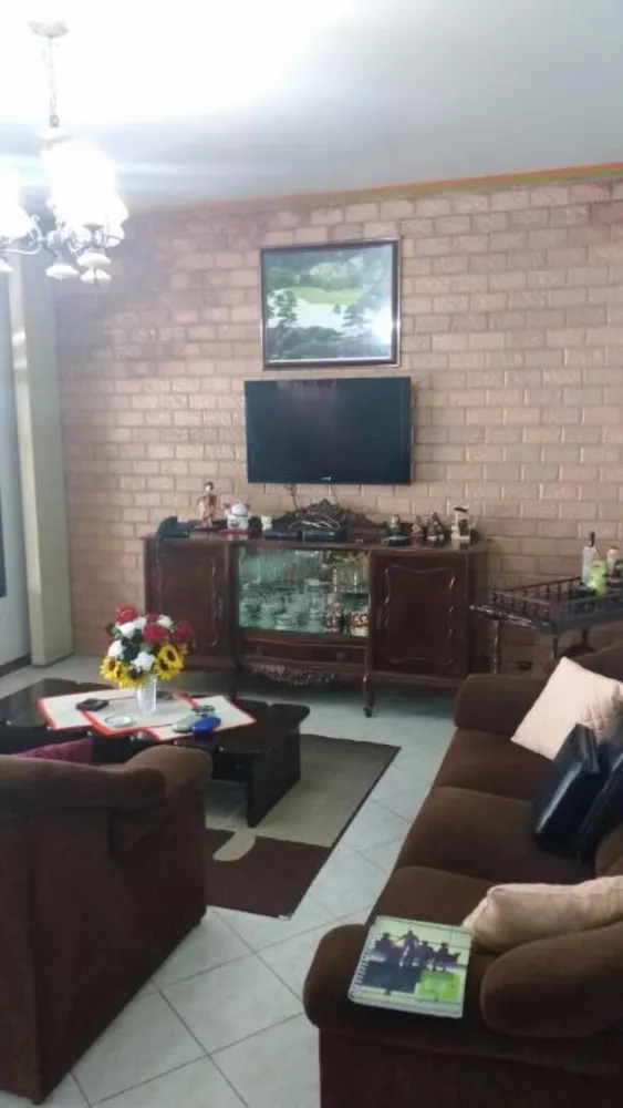Casa, 2 quartos, 208 m² - Foto 1