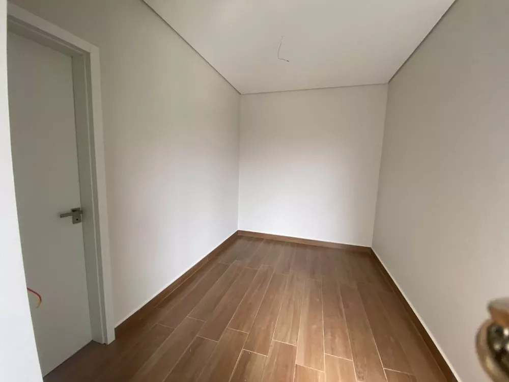 Sobrado à venda com 4 quartos, 310m² - Foto 3