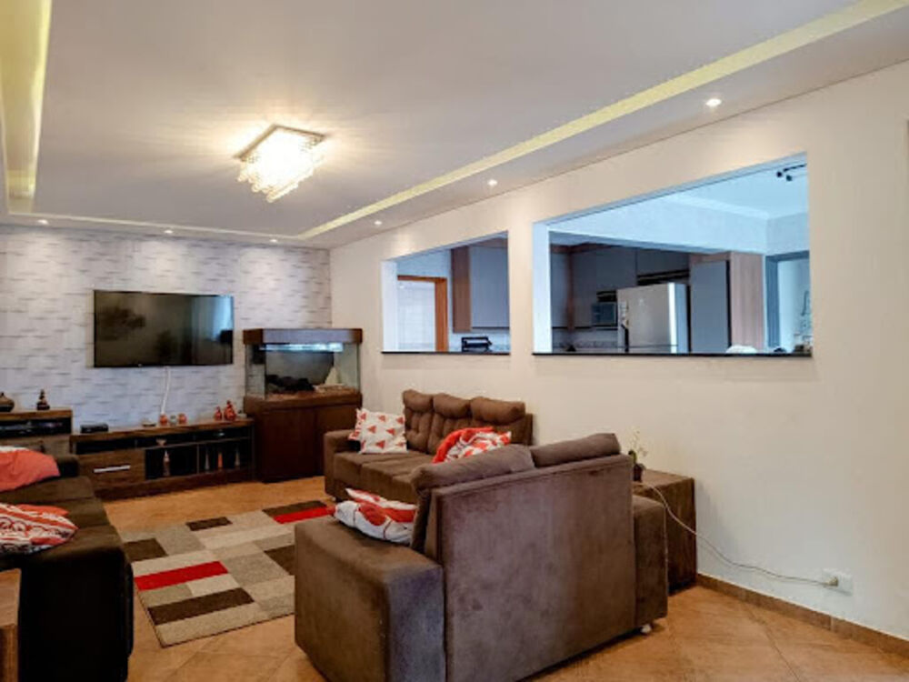 Casa, 3 quartos, 240 m² - Foto 2