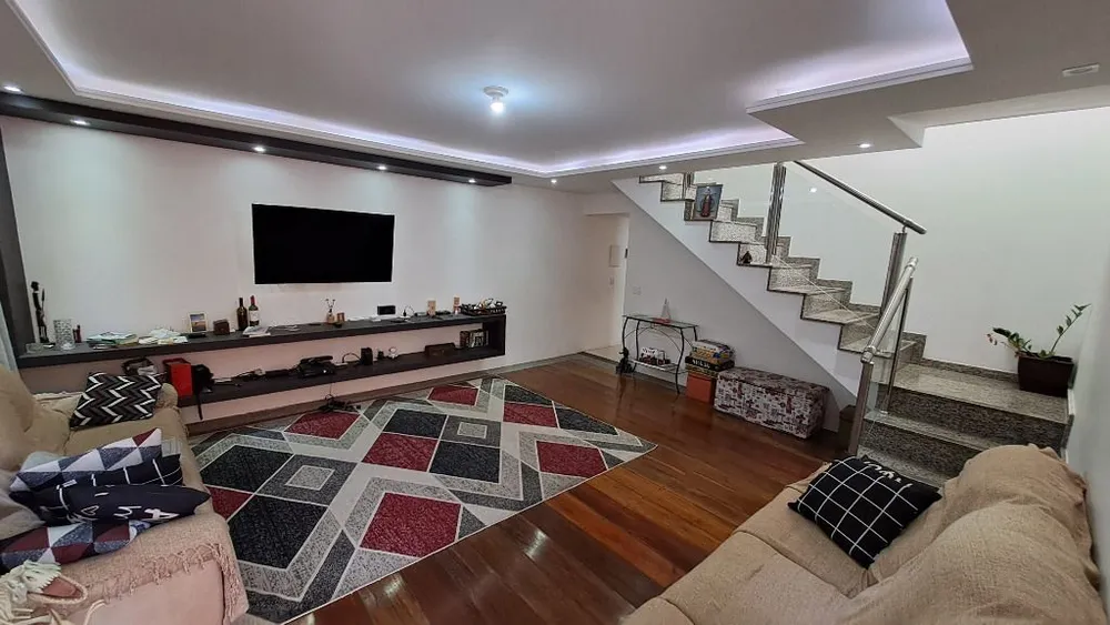Sobrado, 3 quartos, 220 m² - Foto 1