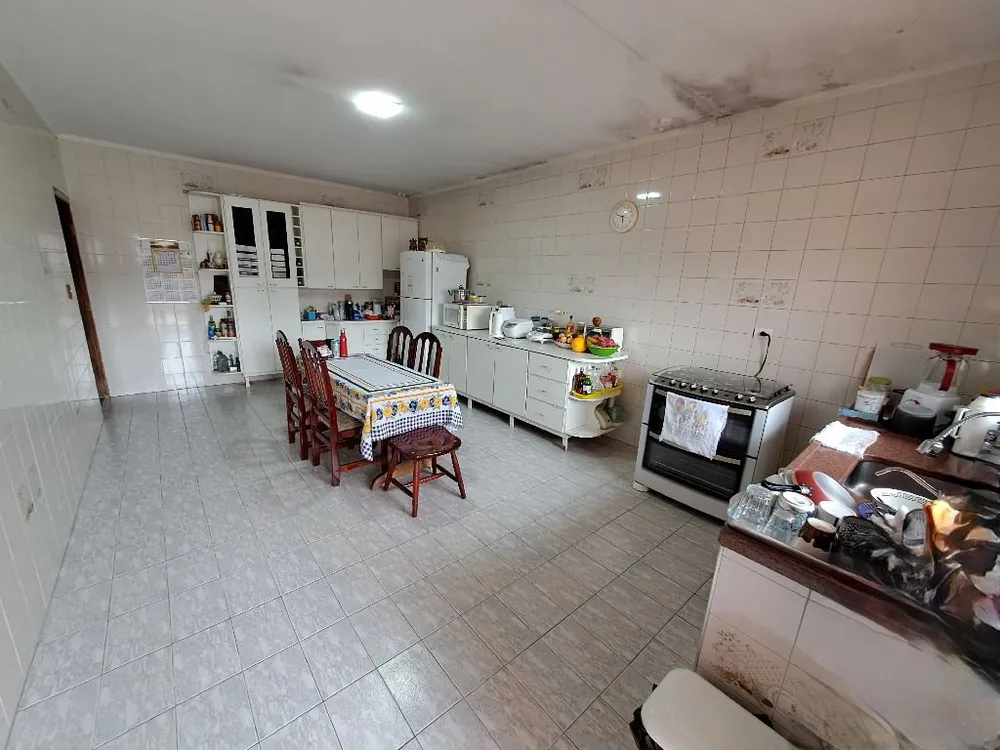 Casa, 3 quartos, 214 m² - Foto 2