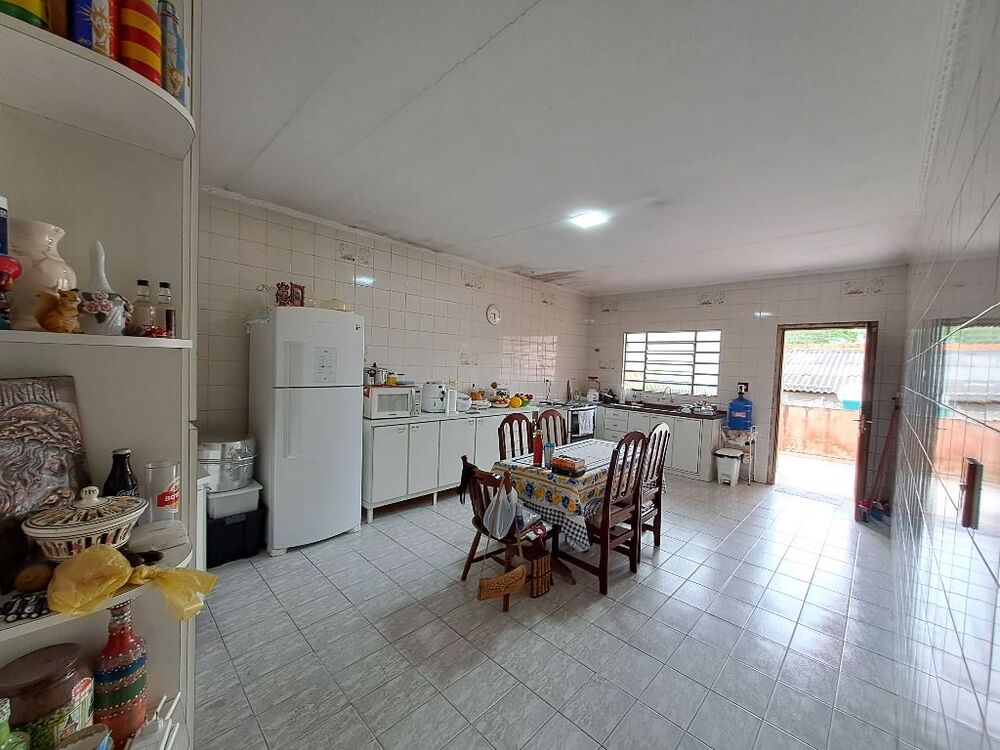Casa, 3 quartos, 214 m² - Foto 2