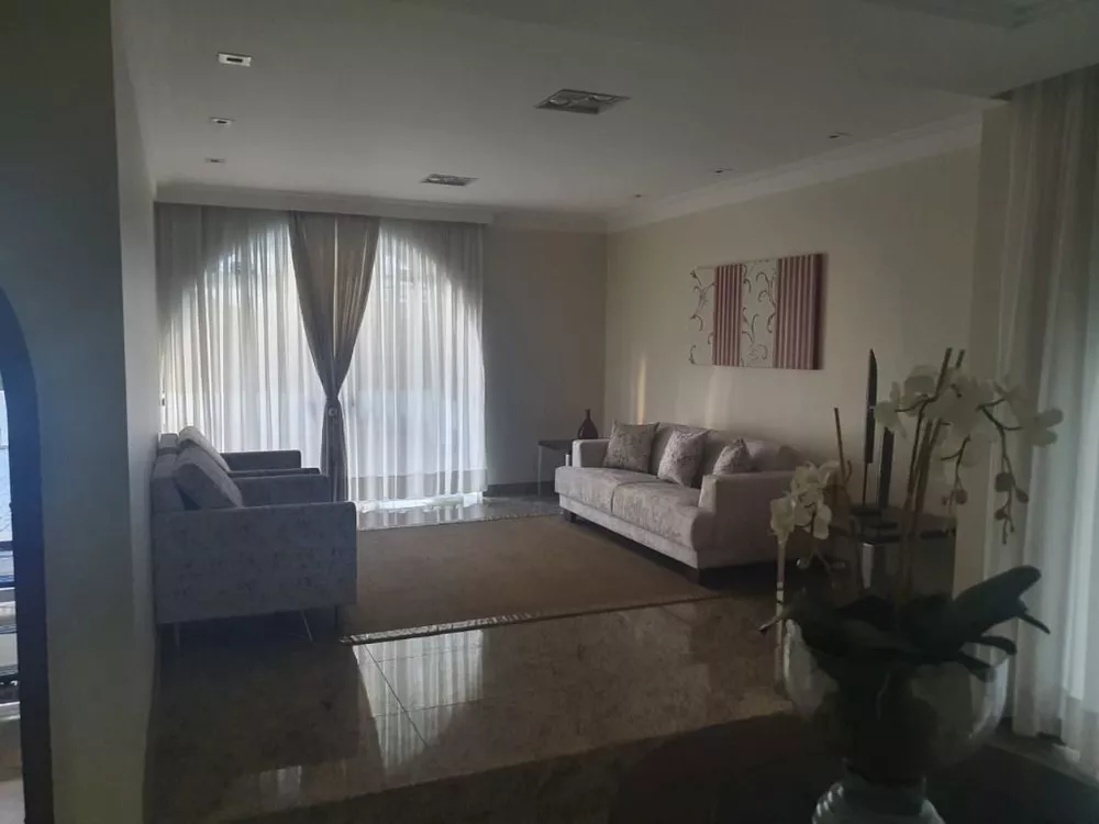 Apartamento à venda com 4 quartos, 228m² - Foto 1