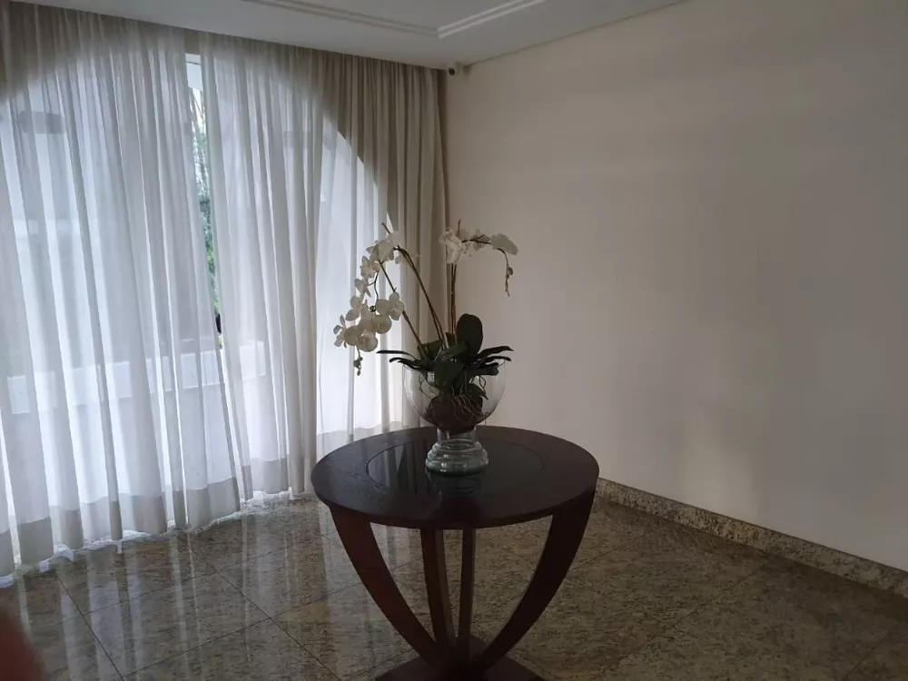 Apartamento à venda com 4 quartos, 228m² - Foto 4