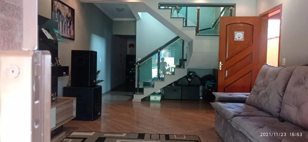 Sobrado, 3 quartos, 300 m² - Foto 1