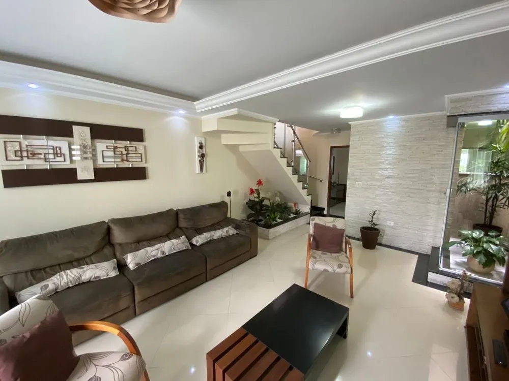 Sobrado, 3 quartos, 240 m² - Foto 1
