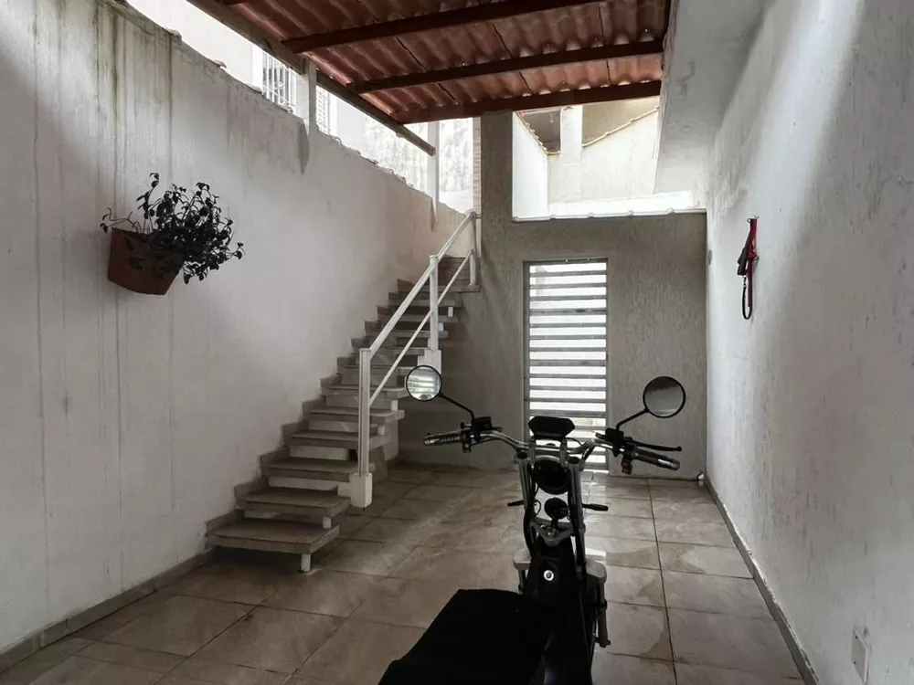 Casa à venda com 3 quartos, 184m² - Foto 10