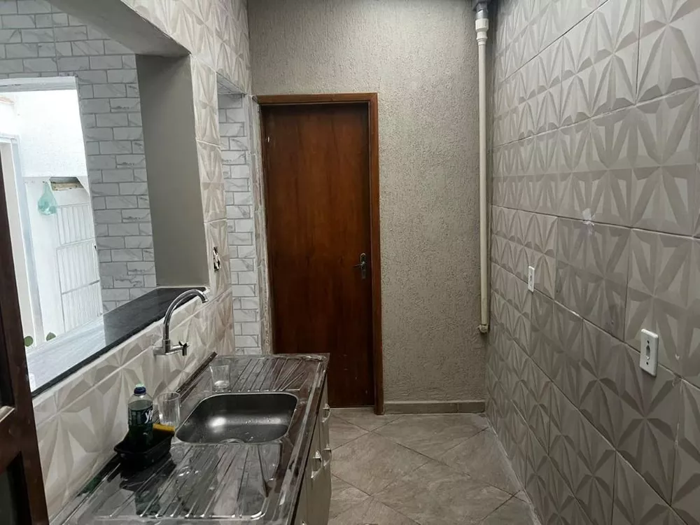 Casa à venda com 3 quartos, 184m² - Foto 3