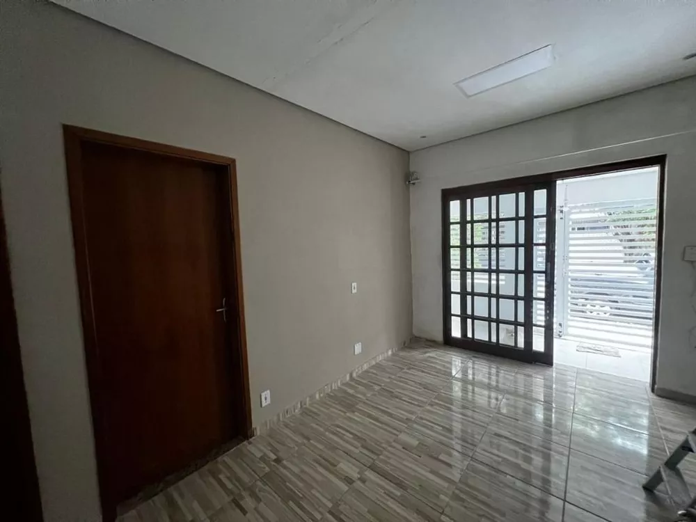 Casa à venda com 3 quartos, 184m² - Foto 2