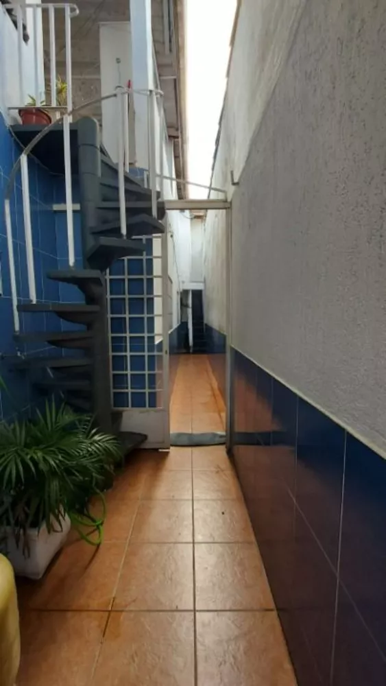 Casa à venda com 3 quartos, 240m² - Foto 33