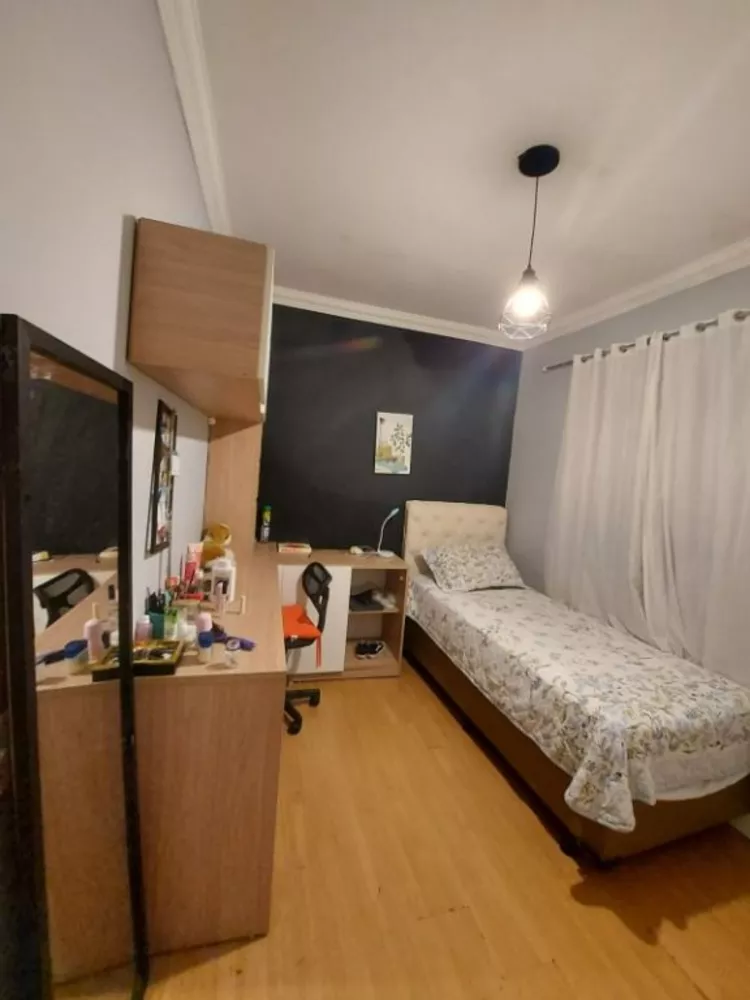 Casa à venda com 3 quartos, 240m² - Foto 13