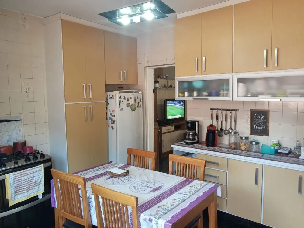 Casa, 3 quartos, 220 m² - Foto 4