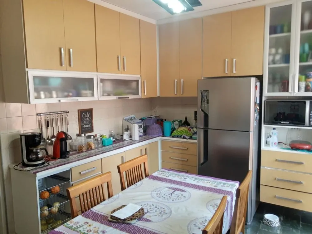 Casa, 3 quartos, 220 m² - Foto 3