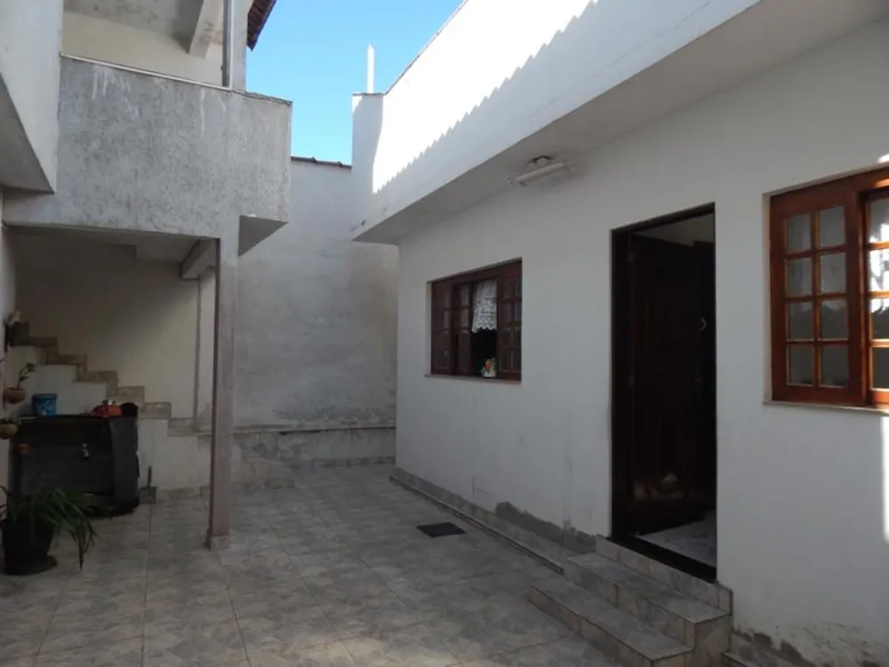 Sobrado, 3 quartos, 307 m² - Foto 1