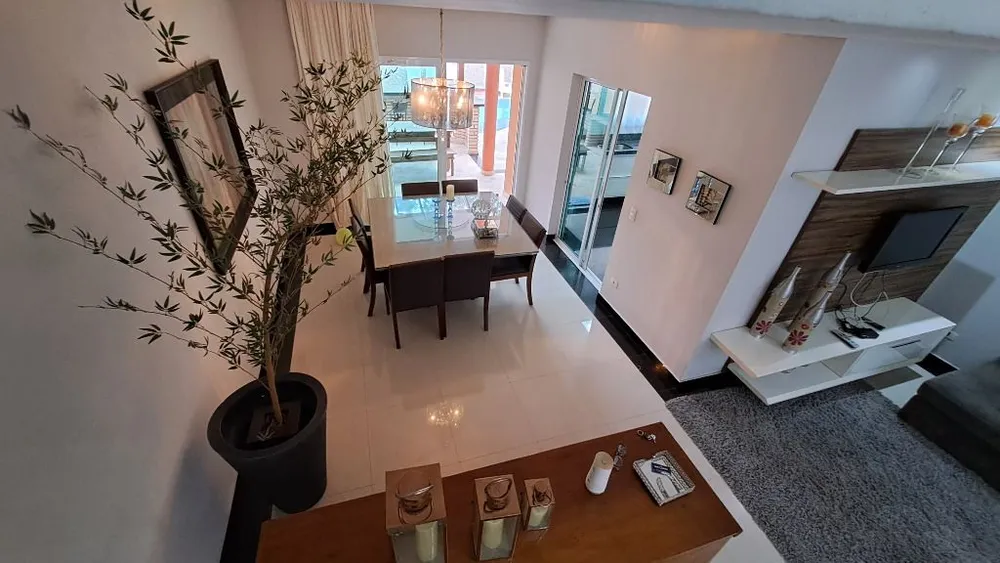 Sobrado, 4 quartos, 314 m² - Foto 1