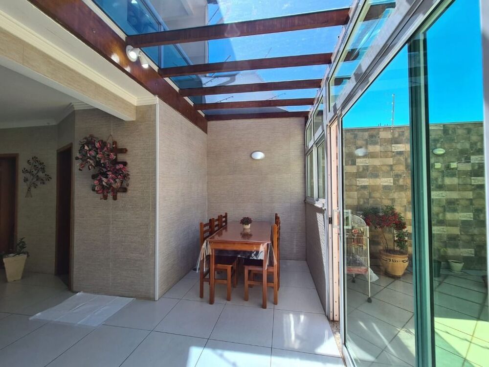 Sobrado, 3 quartos, 226 m² - Foto 2
