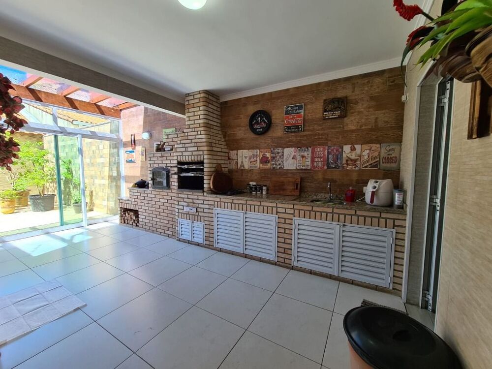 Sobrado, 3 quartos, 226 m² - Foto 1